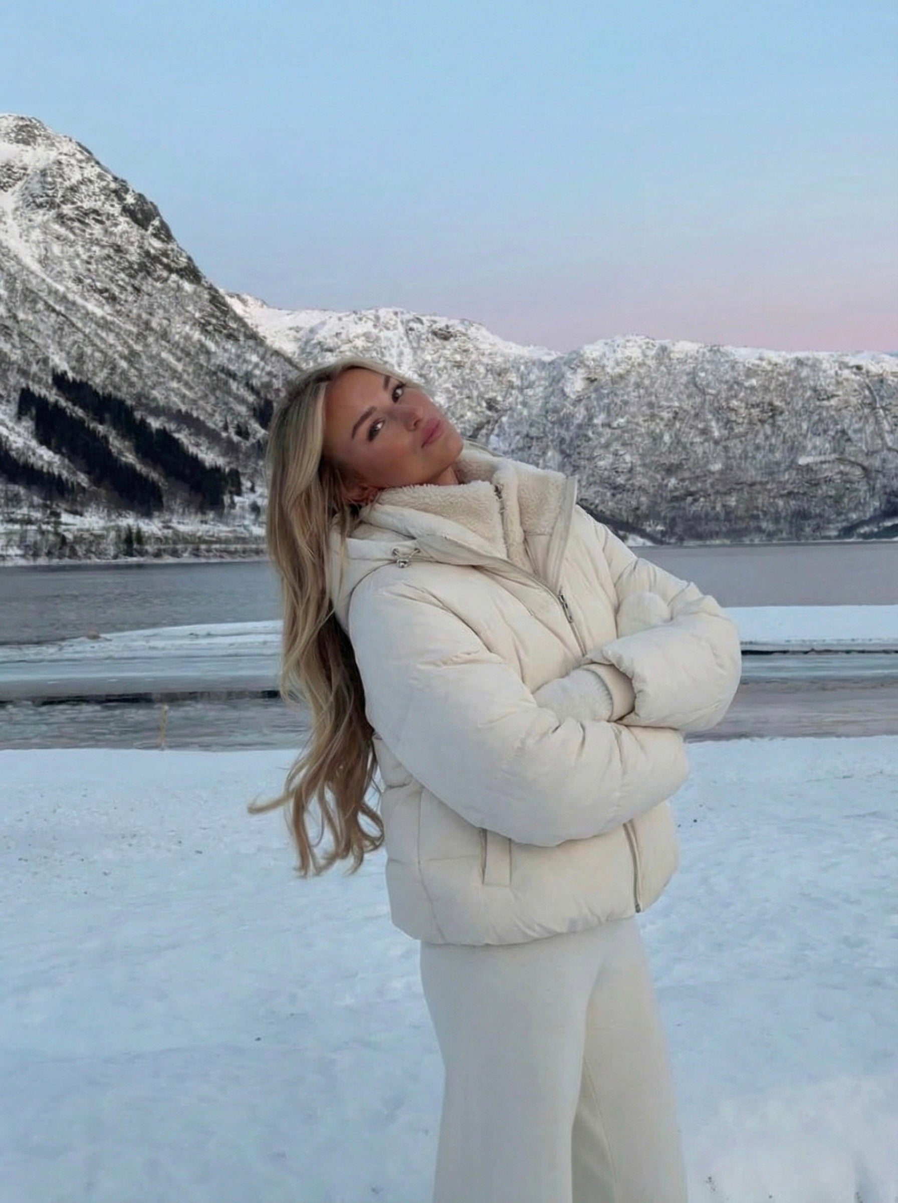 Joane | Hooded Short Puffer Jacket with Plush Lining
