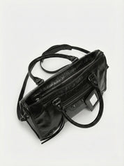 Carmela- Stylish Handbag with Spacious Interior & Minimalist Design