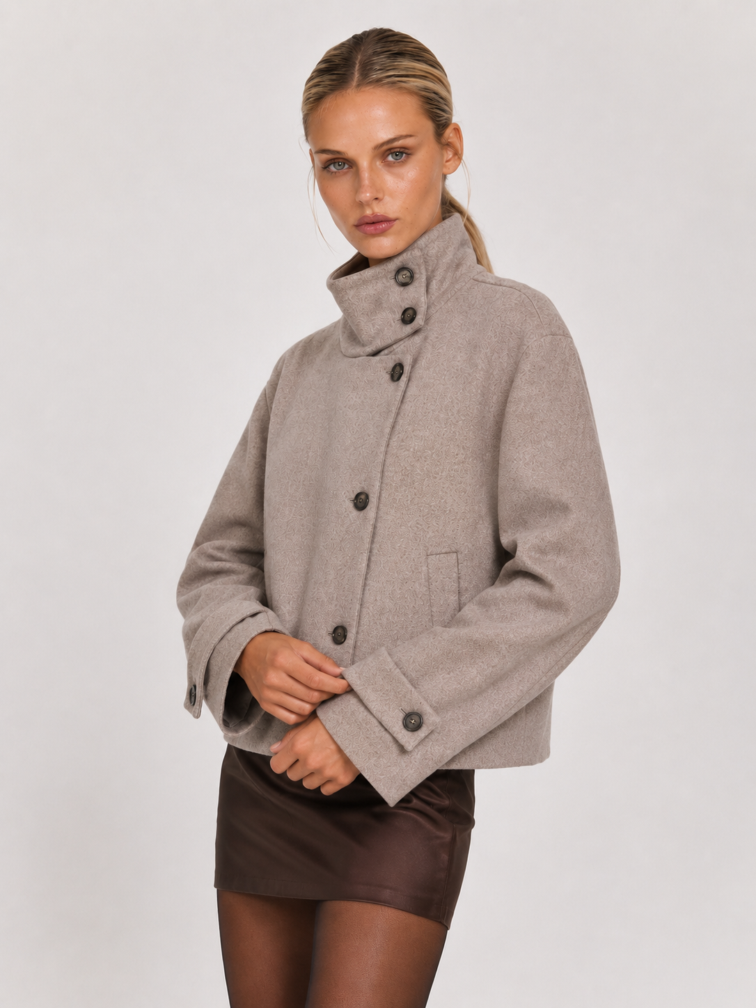 Angela | High-Neck Button Jacket