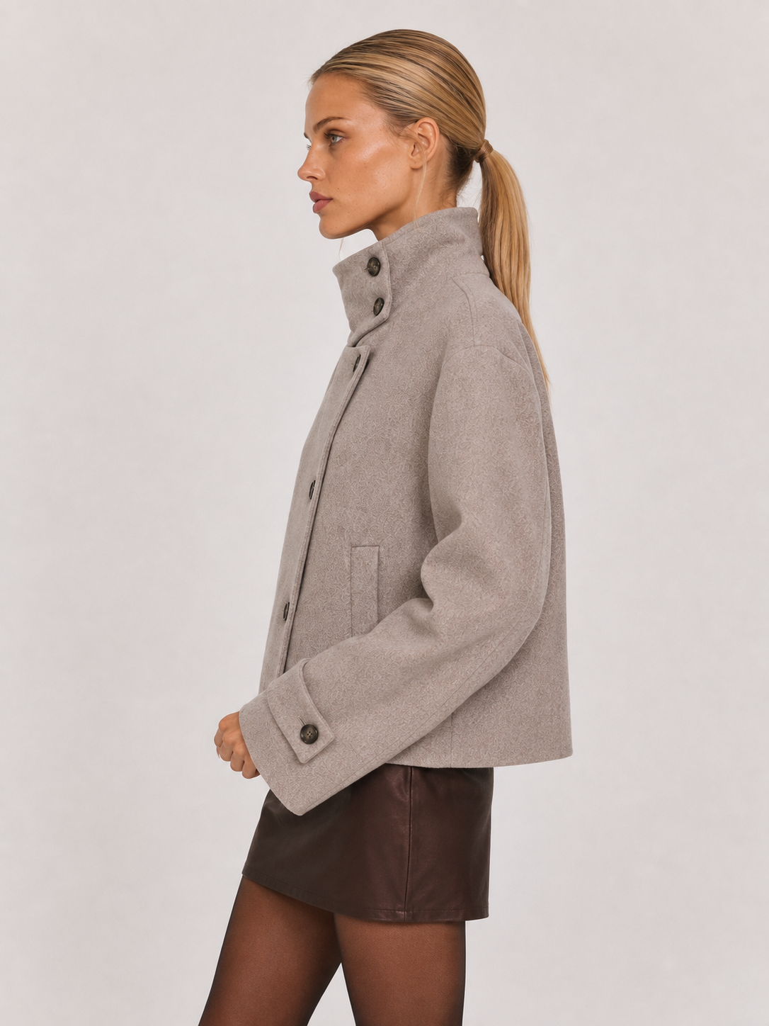 Angela | High-Neck Button Jacket