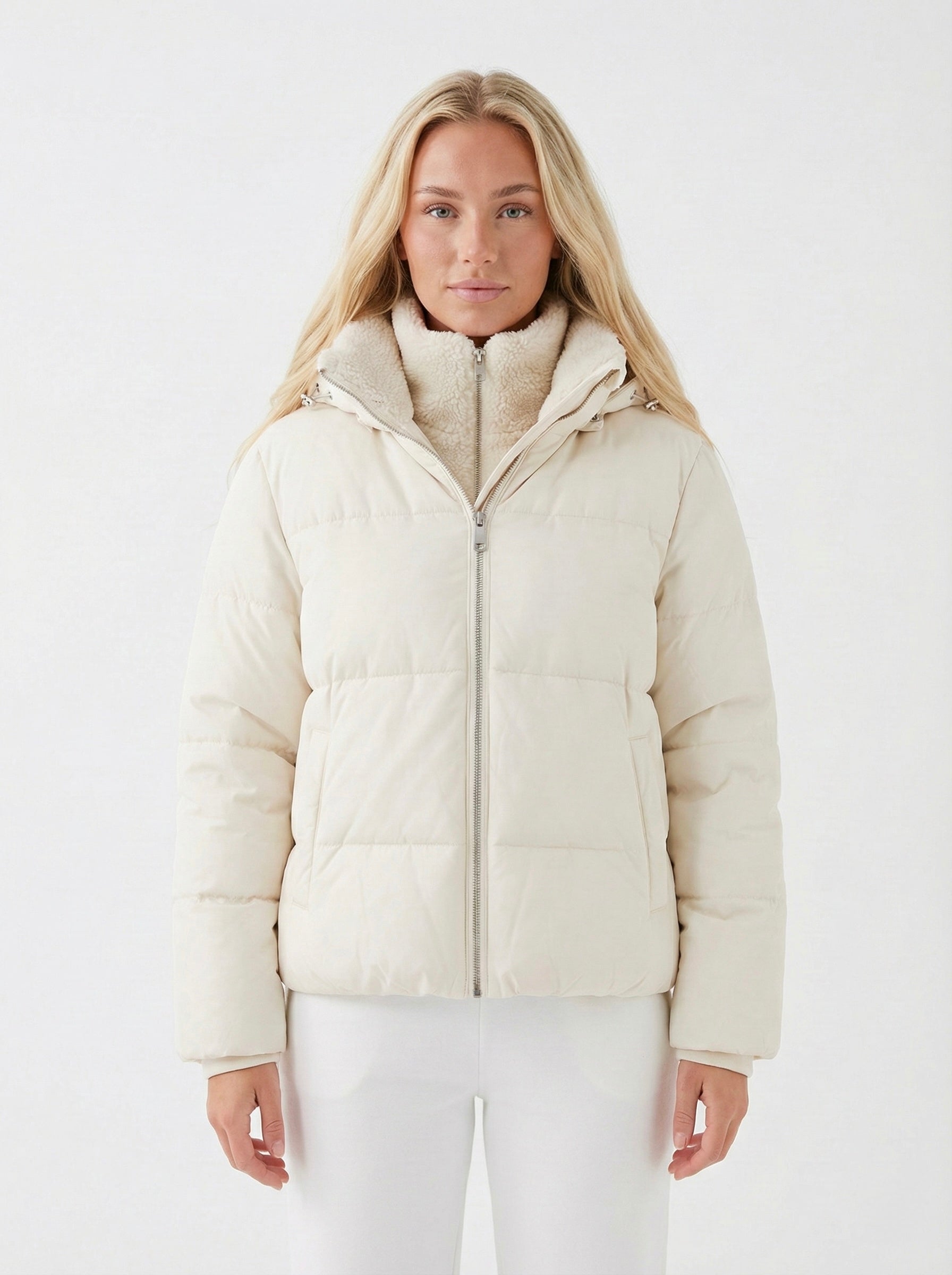 Joane | Hooded Short Puffer Jacket with Plush Lining