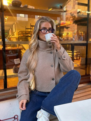 Angela | High-Neck Button Jacket