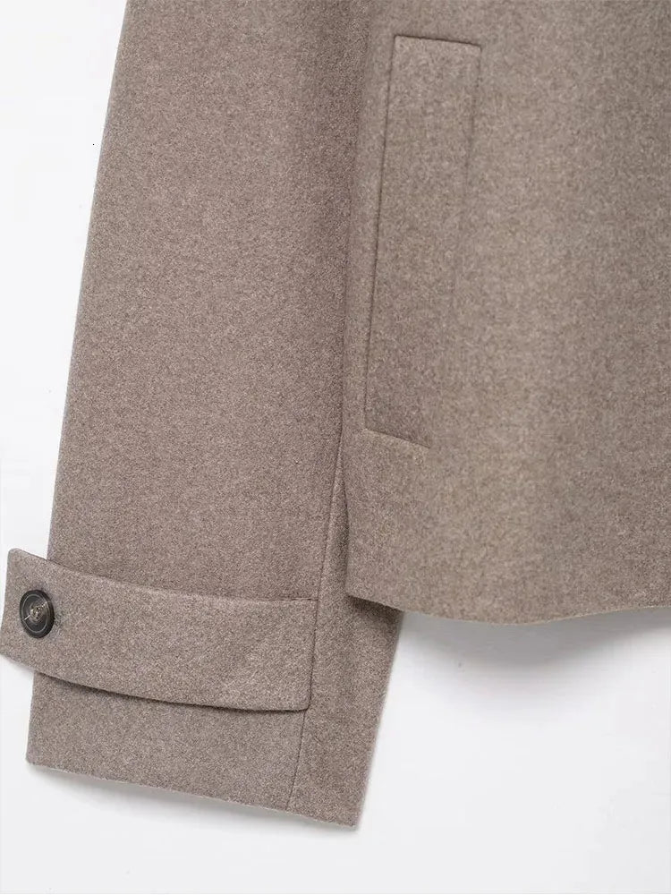 Angela | High-Neck Button Jacket
